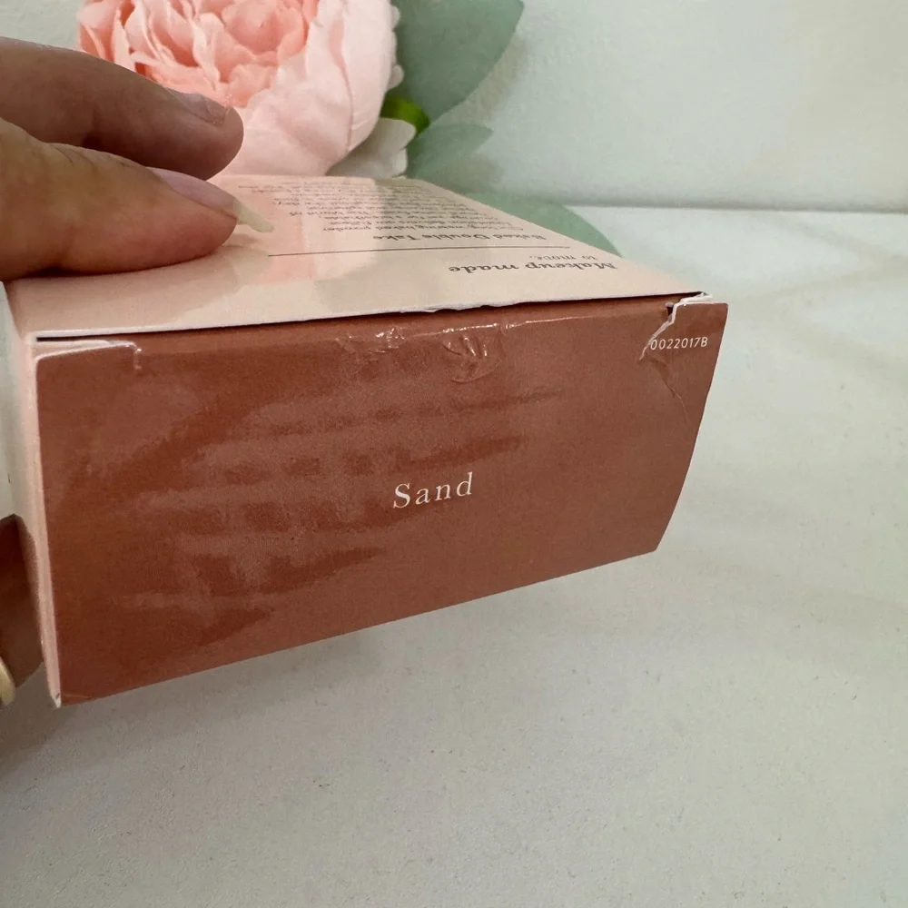 Laura Geller Double Take Baked Foundation - SAND